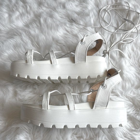 Brand new Gladiator Lace-up Platform sandals! - Picture 5 of 5